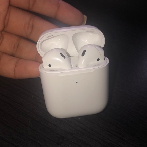Apple AirPods